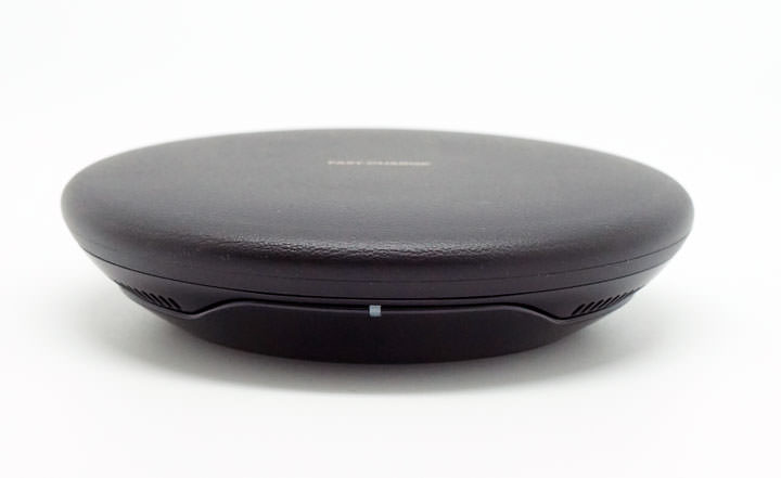 [Unbox] 三星折疊式無線閃充充電座開箱！躺著充，站著充，都非常好充！ - 阿祥的網路筆記本