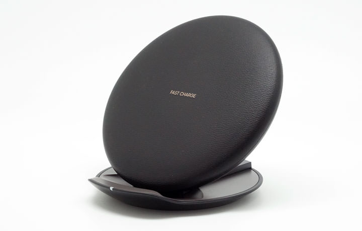 [Unbox] 三星折疊式無線閃充充電座開箱！躺著充，站著充，都非常好充！ - 阿祥的網路筆記本