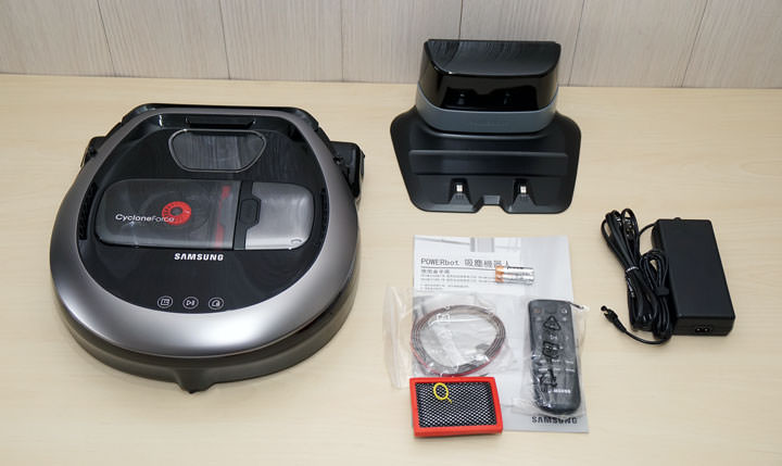 [Unbox] 家有寵物、過敏兒好困擾？ Samsung 新一代 「POWERbot 極勁氣旋機器人」40X 極勁吸力讓家中毛毛一乾二淨～而且完全不用你動手！ - 阿祥的網路筆記本