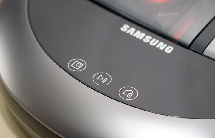 [Unbox] 家有寵物、過敏兒好困擾？ Samsung 新一代 「POWERbot 極勁氣旋機器人」40X 極勁吸力讓家中毛毛一乾二淨～而且完全不用你動手！ - 阿祥的網路筆記本