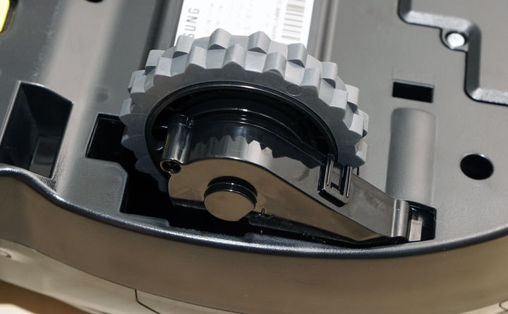 [Unbox] 家有寵物、過敏兒好困擾？ Samsung 新一代 「POWERbot 極勁氣旋機器人」40X 極勁吸力讓家中毛毛一乾二淨～而且完全不用你動手！ - 阿祥的網路筆記本