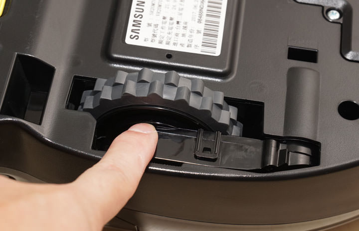 [Unbox] 家有寵物、過敏兒好困擾？ Samsung 新一代 「POWERbot 極勁氣旋機器人」40X 極勁吸力讓家中毛毛一乾二淨～而且完全不用你動手！ - 阿祥的網路筆記本