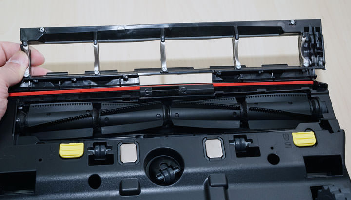 [Unbox] 家有寵物、過敏兒好困擾？ Samsung 新一代 「POWERbot 極勁氣旋機器人」40X 極勁吸力讓家中毛毛一乾二淨～而且完全不用你動手！ - 阿祥的網路筆記本