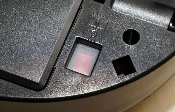 [Unbox] 家有寵物、過敏兒好困擾？ Samsung 新一代 「POWERbot 極勁氣旋機器人」40X 極勁吸力讓家中毛毛一乾二淨～而且完全不用你動手！ - 阿祥的網路筆記本