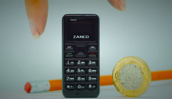 [Mobile] 手機只有隨身碟大小？這可不是開玩笑！Zanco Tiny T1 已展開募資，讓攜帶手機毫無負擔！ - 阿祥的網路筆記本