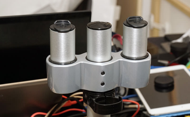 [Unbox] 穩穩地撐住兩個 32吋以上的大螢幕：「Xergo 雙延伸臂雙螢幕C型夾桌支撐架」開箱囉！ - 阿祥的網路筆記本