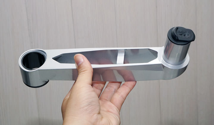 [Unbox] 穩穩地撐住兩個 32吋以上的大螢幕：「Xergo 雙延伸臂雙螢幕C型夾桌支撐架」開箱囉！ - 阿祥的網路筆記本