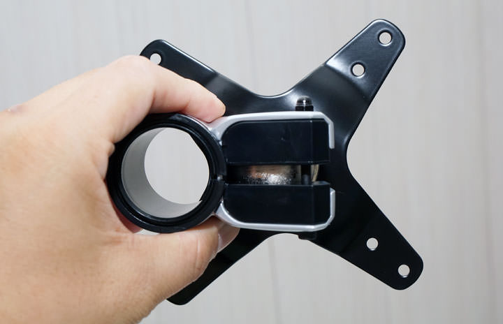 [Unbox] 穩穩地撐住兩個 32吋以上的大螢幕：「Xergo 雙延伸臂雙螢幕C型夾桌支撐架」開箱囉！ - 阿祥的網路筆記本