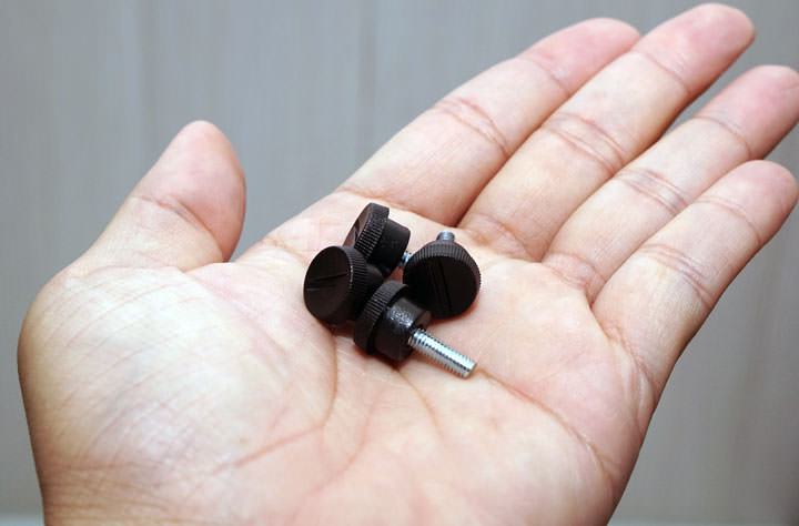 [Unbox] 穩穩地撐住兩個 32吋以上的大螢幕：「Xergo 雙延伸臂雙螢幕C型夾桌支撐架」開箱囉！ - 阿祥的網路筆記本