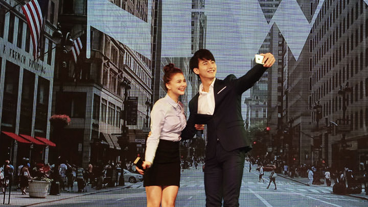 [Mobile] 三星在台灣推出前置雙鏡頭美拍奇機：Galaxy A8（2018）| A8+（2018）！預計 1/15 全面開賣！ - 阿祥的網路筆記本