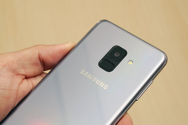 [Unbox] 中階定位，功能一次到位直逼旗艦等級！讓你「拍出最美」的 Galaxy A8 （2018）深度評測！ - 阿祥的網路筆記本
