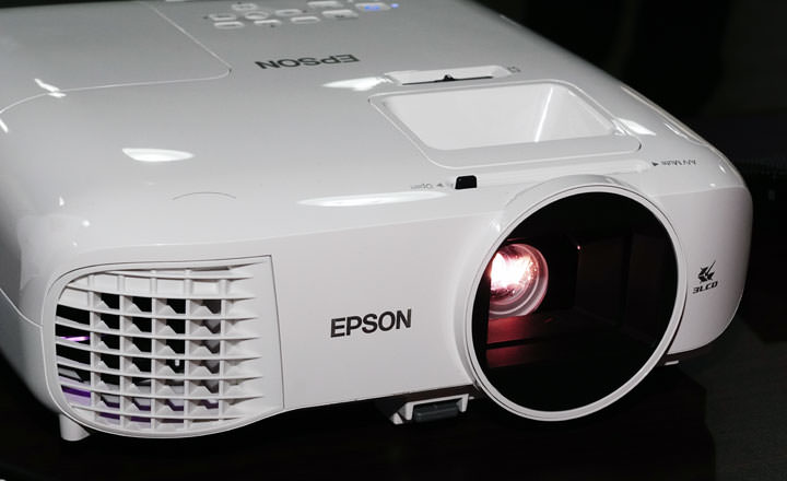 [Unbox] 色彩不失真，畫質細膩的家用娛樂投影之選：Epson EH-TW5400 開箱與深度體驗心得分享！ - 阿祥的網路筆記本