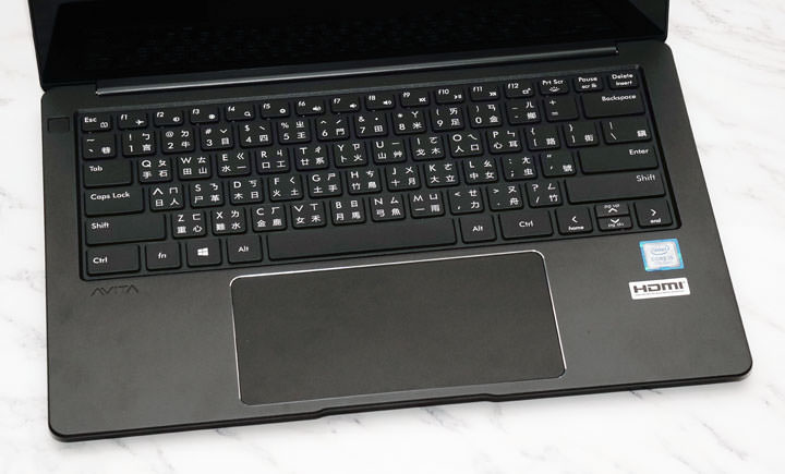 [Unbox] 外型吸睛，細部體現低調奢華感 的美國潮牌筆電「AVITA LIBER」型酷黑開箱實測分享！ - 阿祥的網路筆記本