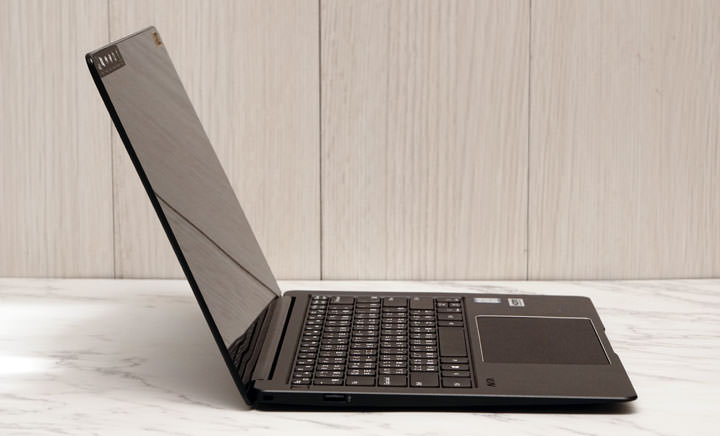 [Unbox] 外型吸睛，細部體現低調奢華感 的美國潮牌筆電「AVITA LIBER」型酷黑開箱實測分享！ - 阿祥的網路筆記本