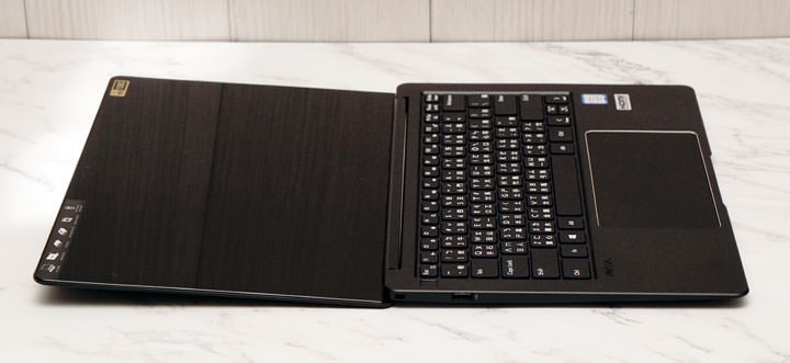 [Unbox] 外型吸睛，細部體現低調奢華感 的美國潮牌筆電「AVITA LIBER」型酷黑開箱實測分享！ - 阿祥的網路筆記本