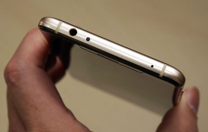 [Unbox] 人工智慧加持，HUAWEI Mate 10 進化版徠卡雙鏡頭讓你輕鬆拍出傑作，高屏佔比、大電量與強大EMUI 8.0 讓功能更全面！ - 阿祥的網路筆記本