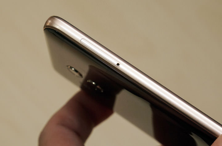 [Unbox] 人工智慧加持，HUAWEI Mate 10 進化版徠卡雙鏡頭讓你輕鬆拍出傑作，高屏佔比、大電量與強大EMUI 8.0 讓功能更全面！ - 阿祥的網路筆記本