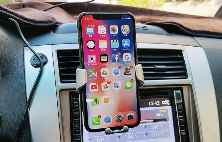 [Unbox] 安裝簡易，輕鬆固定又好拿！Baseus 倍思重力感應自動車用支架開箱！ - 阿祥的網路筆記本