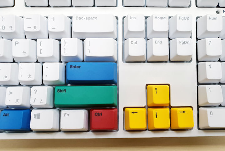 [Unbox] 設計完善，內建櫻桃軸，高CP值的機械鍵盤之選：「iKBC CD108 PBT黑軸」開箱！ - 阿祥的網路筆記本