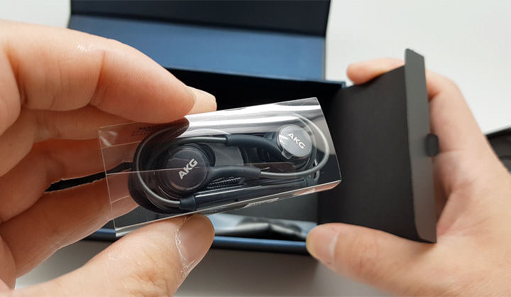 [Unbox] 三星 Galaxy S9+ 珊瑚藍純開箱＋硬體效能測試！ - 阿祥的網路筆記本