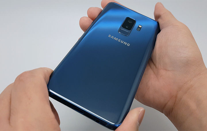 [Unbox] 三星 Galaxy S9+ 珊瑚藍純開箱＋硬體效能測試！ - 阿祥的網路筆記本