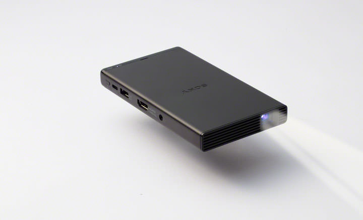[Mobile] 一手掌握120吋超大螢幕？Sony MP-CD1 行動微型投影機實現隨身投影環境！ - 阿祥的網路筆記本