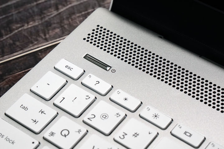 [Unbox] 滿足工作與娛樂需求！外觀設計高顏值的全功能筆電「HP Pavilion 15-ck022TX」開箱與深度評測！ - 阿祥的網路筆記本