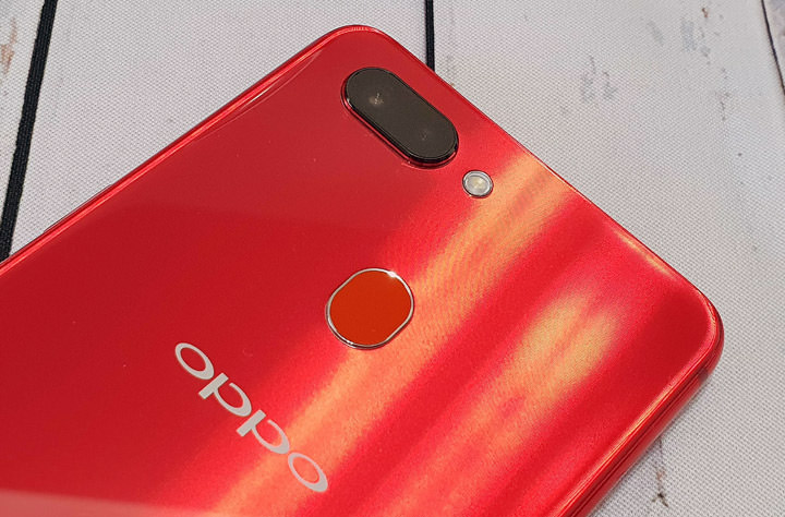 [Mobile] Android 用戶專屬好康來了！申辦遠傳指定新機，不囉嗦～Google Play 購物金 1,500元直接加碼送！還有 OPPO R15 美拍新機最速配！ - 阿祥的網路筆記本