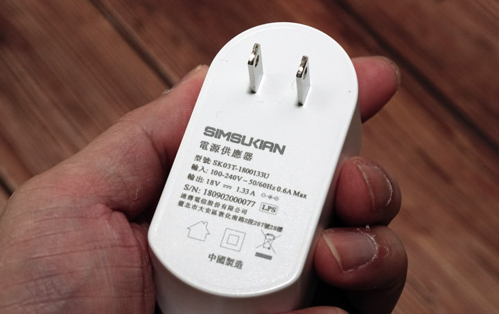 [Unbox] 遠傳問問智慧音箱開箱與深度評測：真正為台灣在地用戶量身打造！讓生活大小事全都「動動口」搞定！ - 阿祥的網路筆記本