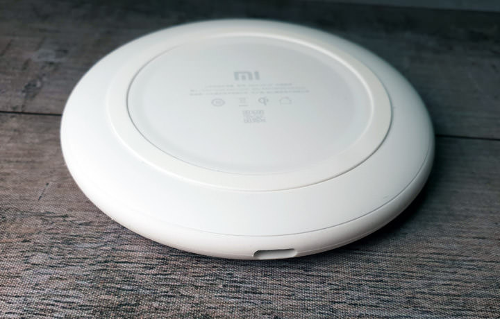 [Unbox] 輕巧易攜，價格超實惠的「小米無線充電器」開箱與使用心得分享！ - 阿祥的網路筆記本