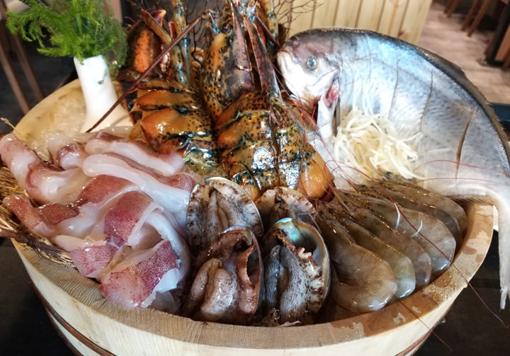 [Mobile] 就是要你拍得美！「智慧美顏」與「專業打光」加持大螢幕新機 Galaxy A8 Star 開箱與深度評測！ - 阿祥的網路筆記本