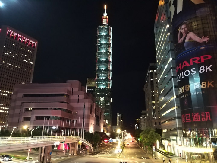 [Mobile] 就是要你拍得美！「智慧美顏」與「專業打光」加持大螢幕新機 Galaxy A8 Star 開箱與深度評測！ - 阿祥的網路筆記本