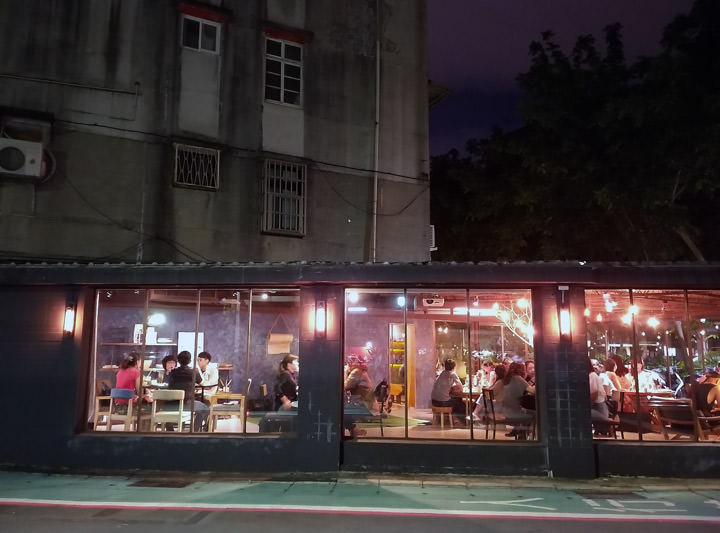 [Mobile] 就是要你拍得美！「智慧美顏」與「專業打光」加持大螢幕新機 Galaxy A8 Star 開箱與深度評測！ - 阿祥的網路筆記本