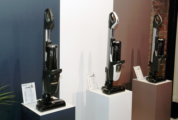 [3C] 金鐘影帝吳慷仁出任品牌代言！伊萊克斯發表全新「滑移百變吸塵器 PURE F9」，主打以人為本的北歐設計風格！ - 阿祥的網路筆記本