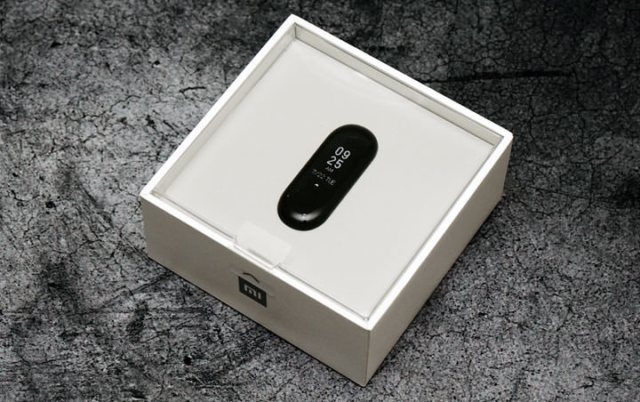 [Unbox] 外型設計、功能應用皆升級的「小米手環3」開箱！是否值得繼續下手呢？ - 阿祥的網路筆記本