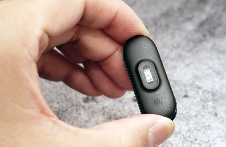 [Unbox] 外型設計、功能應用皆升級的「小米手環3」開箱！是否值得繼續下手呢？ - 阿祥的網路筆記本