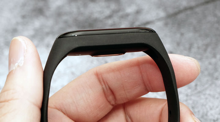 [Unbox] 外型設計、功能應用皆升級的「小米手環3」開箱！是否值得繼續下手呢？ - 阿祥的網路筆記本