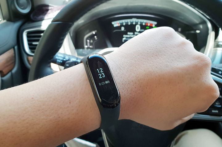 [Unbox] 外型設計、功能應用皆升級的「小米手環3」開箱！是否值得繼續下手呢？ - 阿祥的網路筆記本