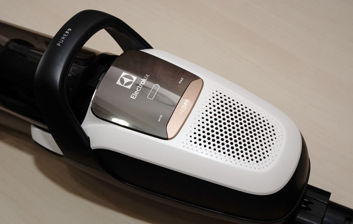 [Unbox] 超強電力續航、集塵率超過 99%！可站、可臥也可手持的百變無線吸塵器「Electrolux伊萊克斯 PURE F9」開箱分享！ - 阿祥的網路筆記本