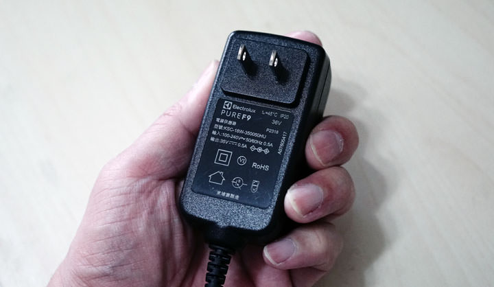 [Unbox] 超強電力續航、集塵率超過 99%！可站、可臥也可手持的百變無線吸塵器「Electrolux伊萊克斯 PURE F9」開箱分享！ - 阿祥的網路筆記本