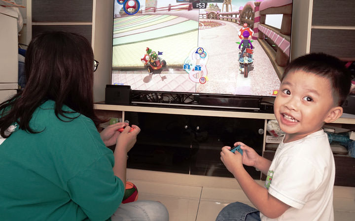 [TV] 絕佳畫質、色彩豐富的遊戲娛樂好夥伴：三星 QLED 量子電視 Q7F 遊戲玩家模式實測與相關應用介紹！ - 阿祥的網路筆記本