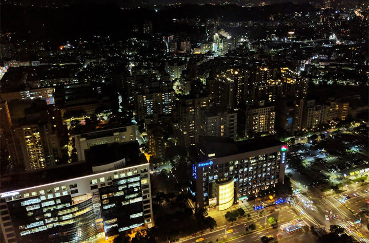 [Google] Pixel 系列手機開放夜拍專用「夜視」模式，透過演算法輕鬆拍出完美夜景照！ - 阿祥的網路筆記本