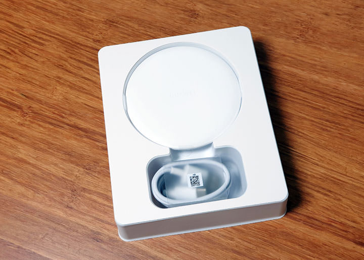 [Unbox] 華為 15W 無線充電器開箱！無線充電也能享受飆速高效率！ - 阿祥的網路筆記本