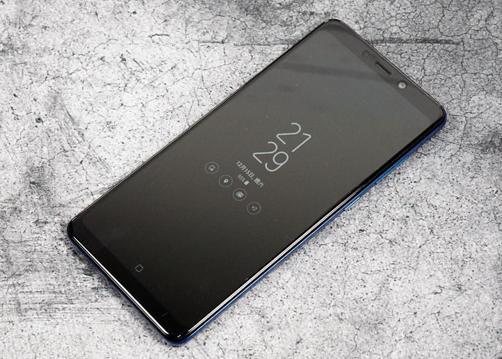 [Unbox] 全球首款四鏡頭手機的不同凡響！三星中階美拍新艦 Galaxy A9 開箱與深度評測！ - 阿祥的網路筆記本