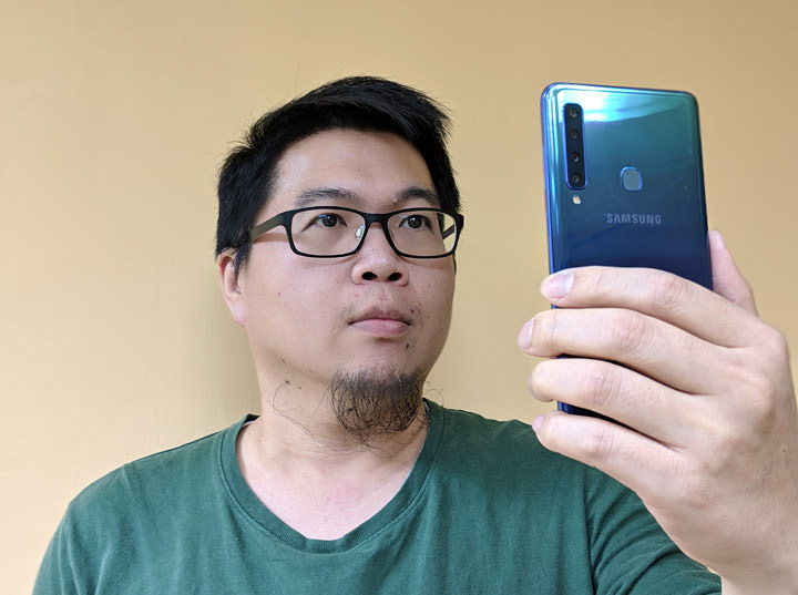 [Unbox] 全球首款四鏡頭手機的不同凡響！三星中階美拍新艦 Galaxy A9 開箱與深度評測！ - 阿祥的網路筆記本