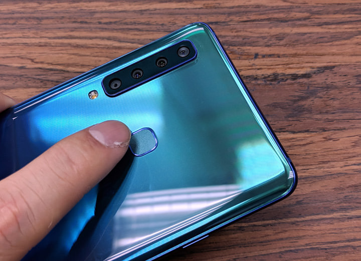 [Unbox] 全球首款四鏡頭手機的不同凡響！三星中階美拍新艦 Galaxy A9 開箱與深度評測！ - 阿祥的網路筆記本