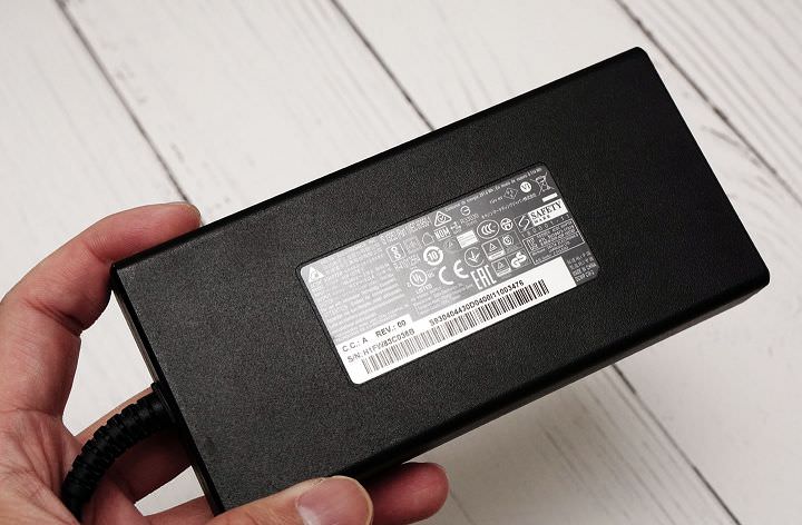 [Unbox] MSI GS65 Stealth Thin 8RF 動手玩：電競內在、時尚外貌，極致輕薄與極窄邊框的完美融合！ - 阿祥的網路筆記本