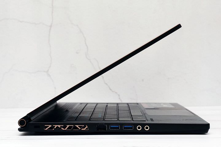 [Unbox] MSI GS65 Stealth Thin 8RF 動手玩：電競內在、時尚外貌，極致輕薄與極窄邊框的完美融合！ - 阿祥的網路筆記本