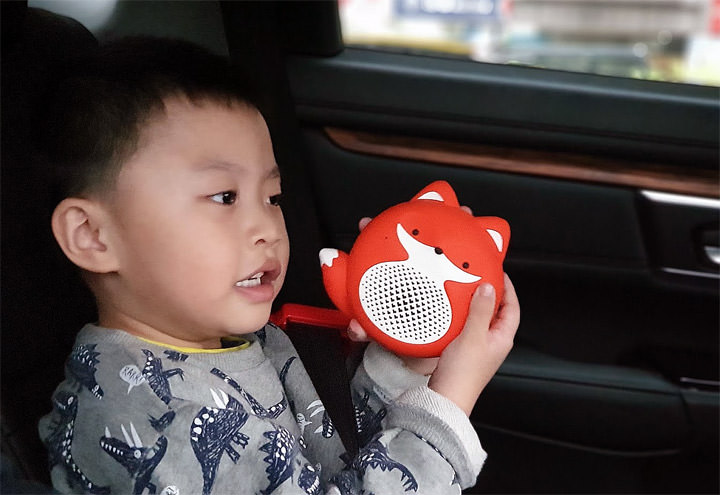 [Unbox] 語音助理隨身帶著走，智慧娛樂學習通通有！遠傳愛講新一代迷你可攜版：小狐狸開箱與使用心得分享！ - 阿祥的網路筆記本