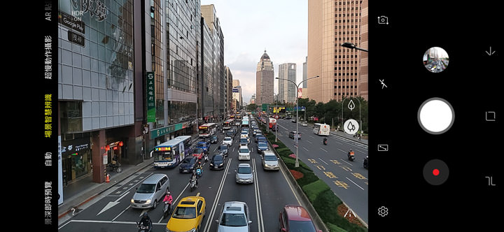 [Unbox] 首創「O極限全螢幕」手機 Galaxy A8s 開箱！高螢幕佔比、三鏡頭相機、更安全的生物辨識與眾多實用功能一次到位！ - 阿祥的網路筆記本